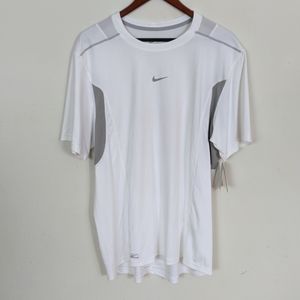 NWT Nike White Short Sleeve Performance/Wicking T-Shirt